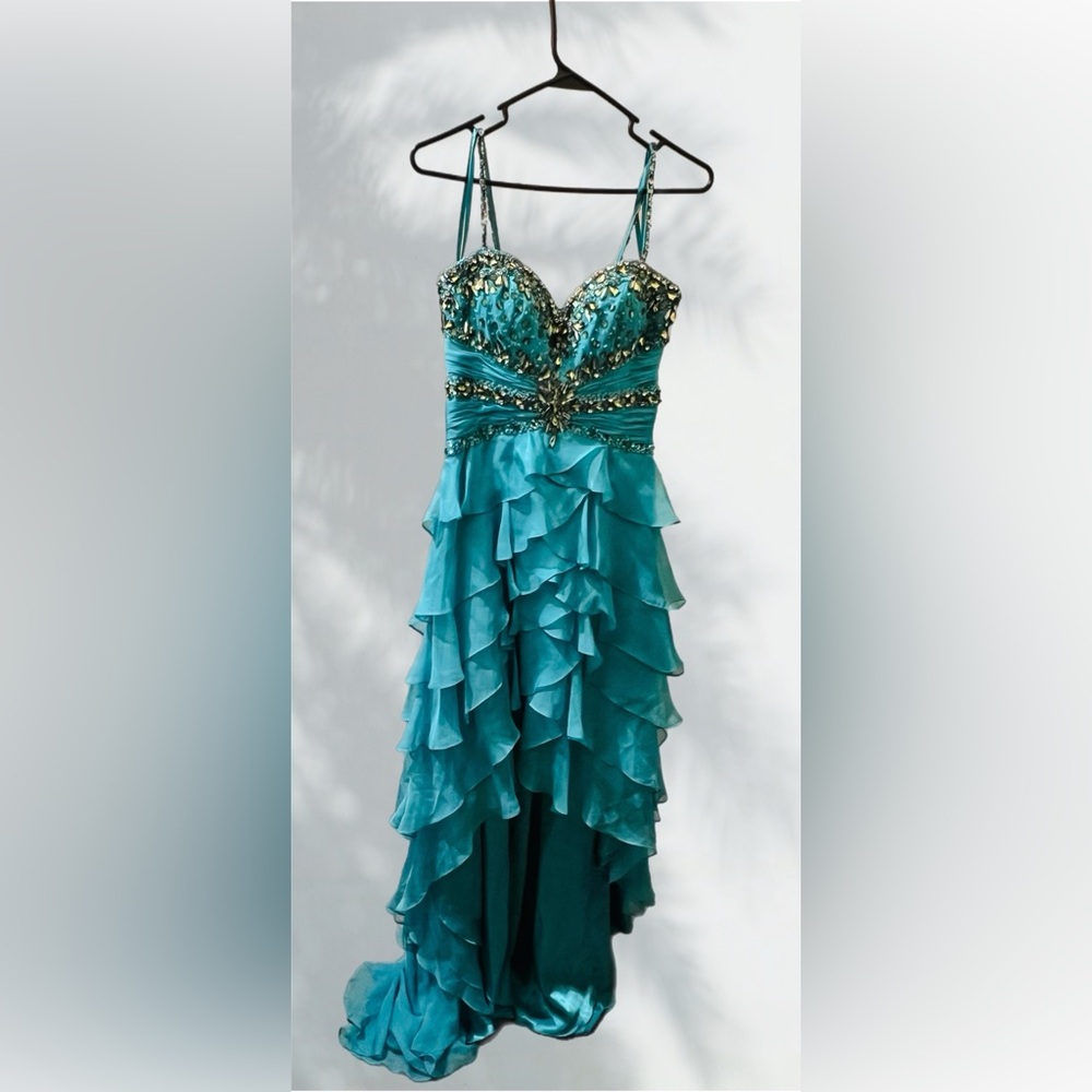 Elegant Teal Ruffled Prom Dress